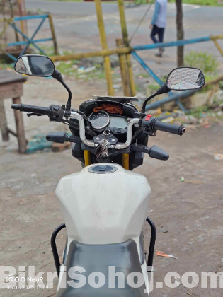 Suzuki GS150r